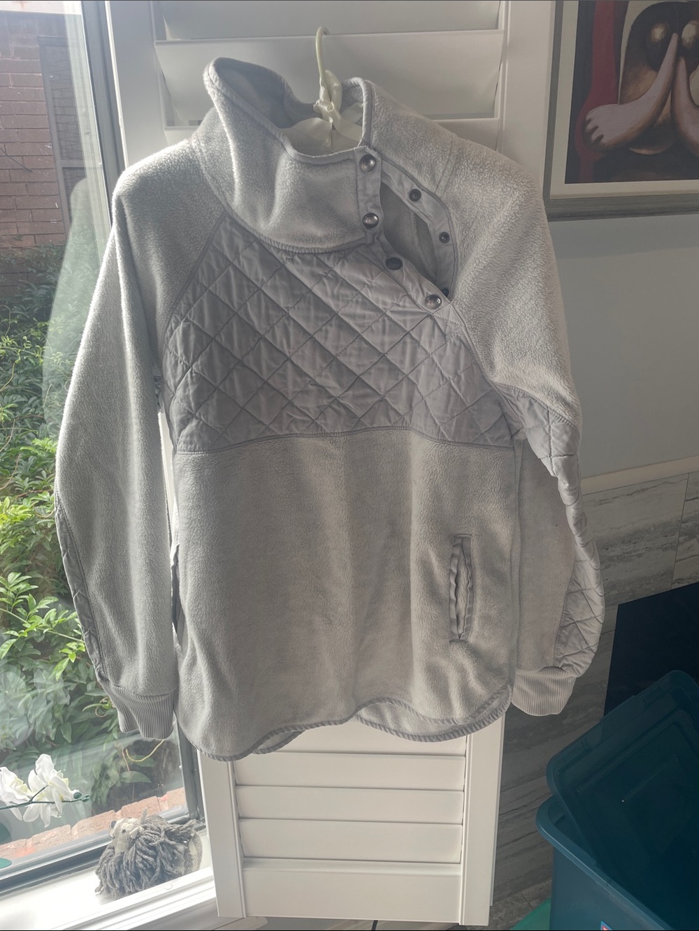 Abercrombie & Fitch Light Gray Quilted Funnel Neck Pullover